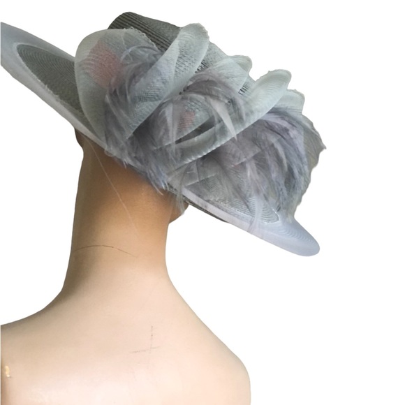 Vintage Structured Hat with Feathers Mesh Ribbon Embellishment